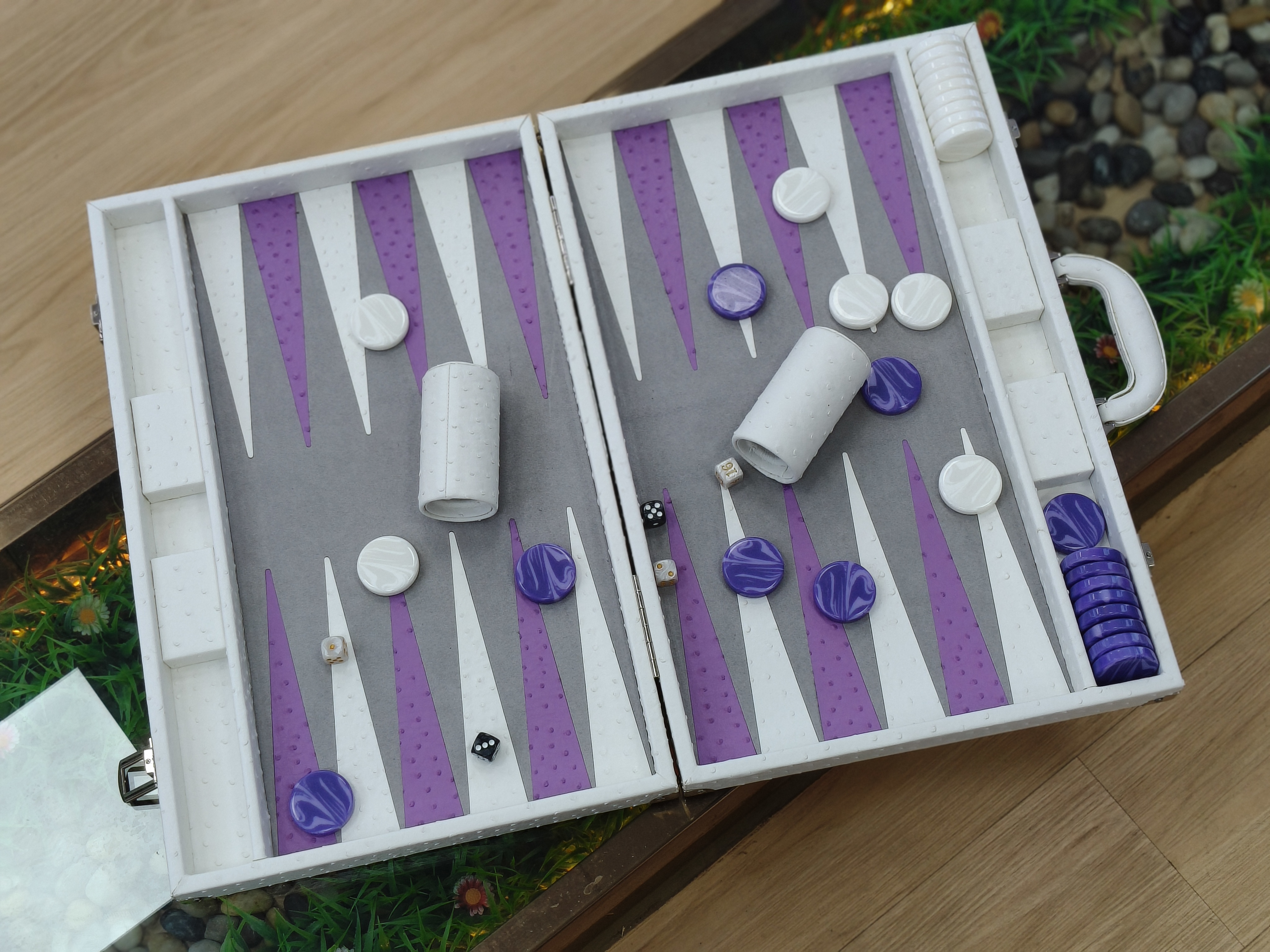 White Leather Backgammon Set with Purple Points – Luxury Travel Backgammon Case