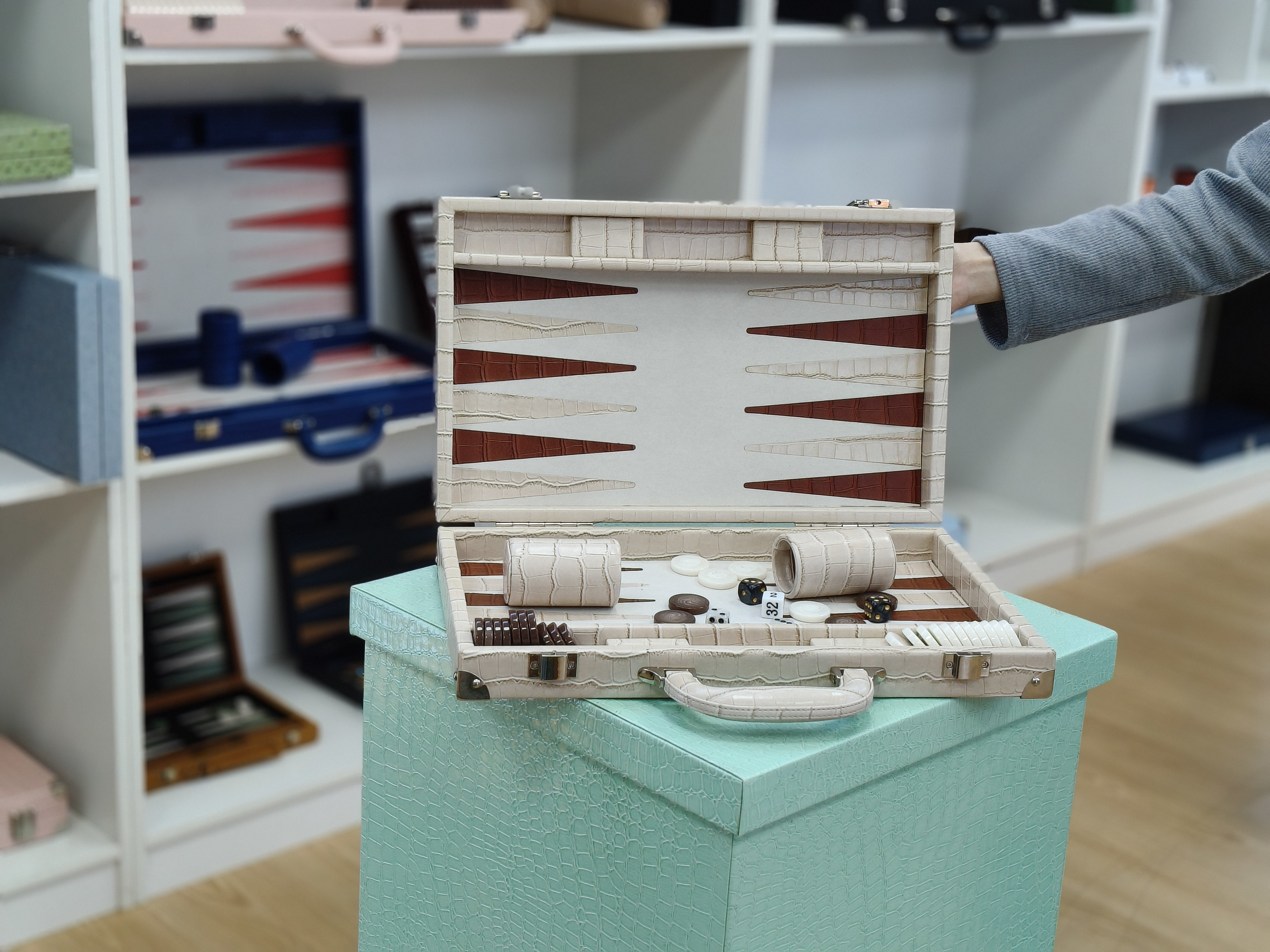 Luxury Crocodile Pattern Backgammon Set Leather Game Case Premium Gift Board Game