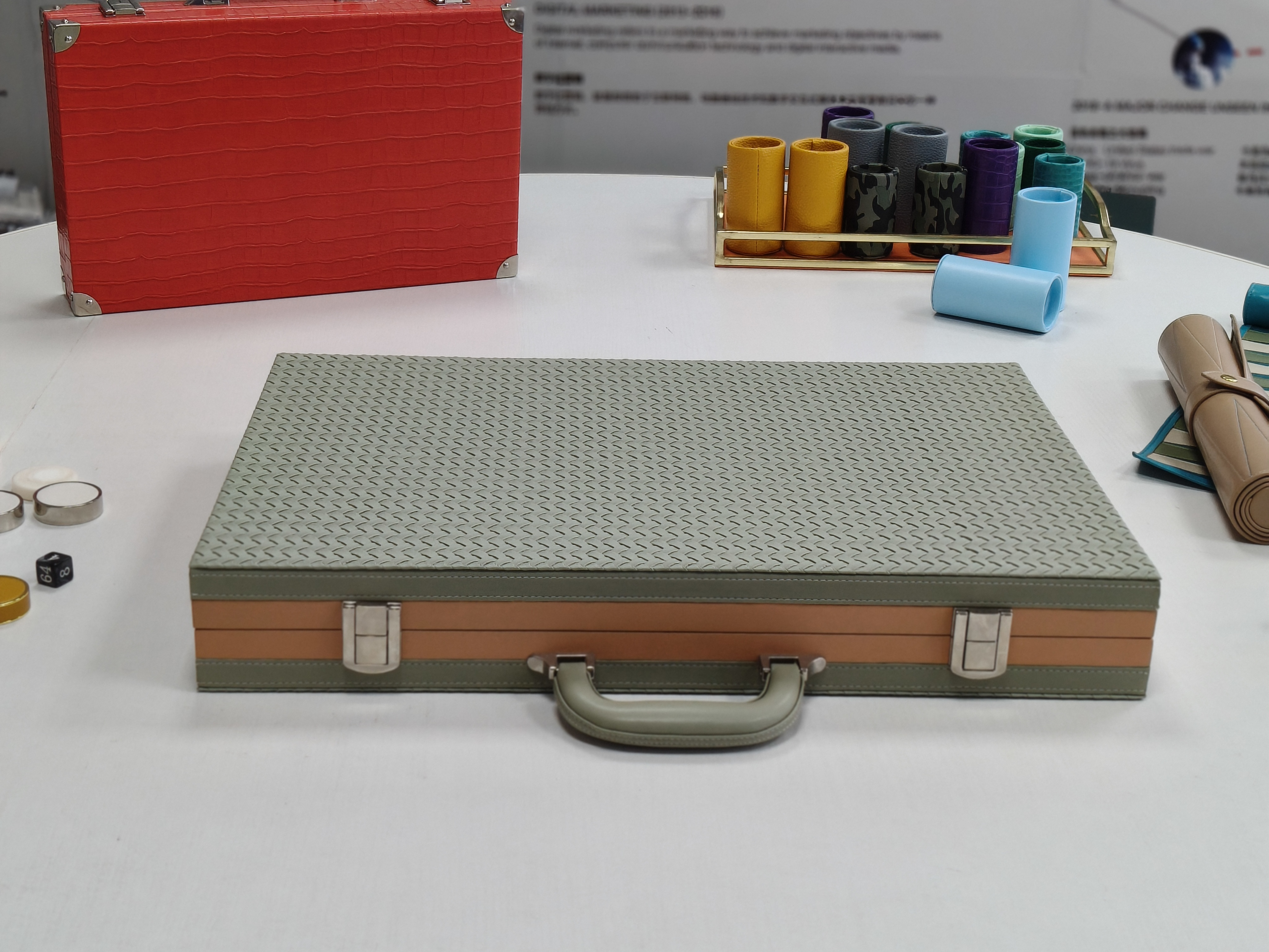 Modern Woven Texture Leather Backgammon Case Portable Design for Storage And Premium Board Game Collections