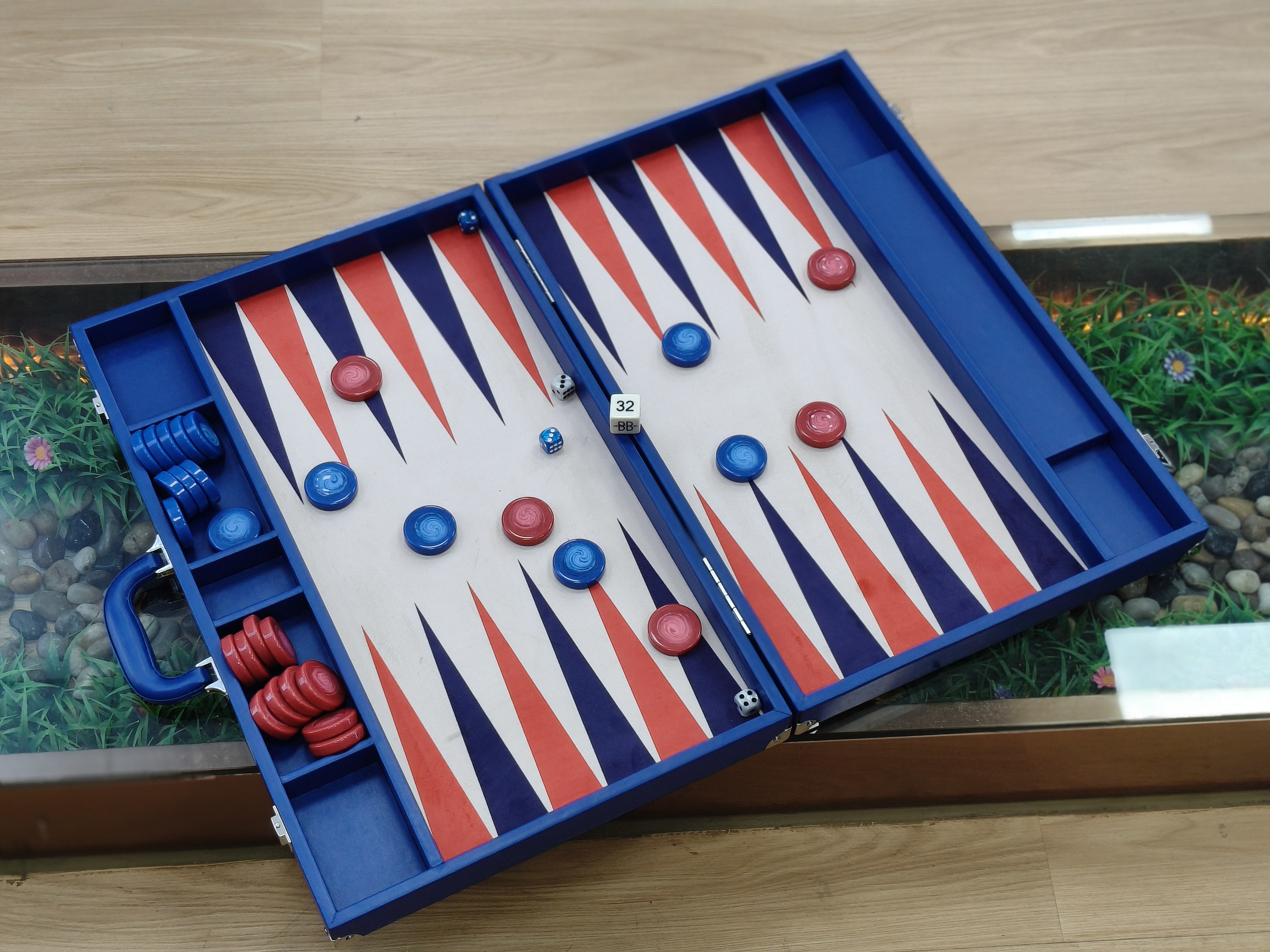 Classic Leather Suitcase Style Backgammon Set with Smooth Playing Surface Professional Wholesale Game Case - 21Inch