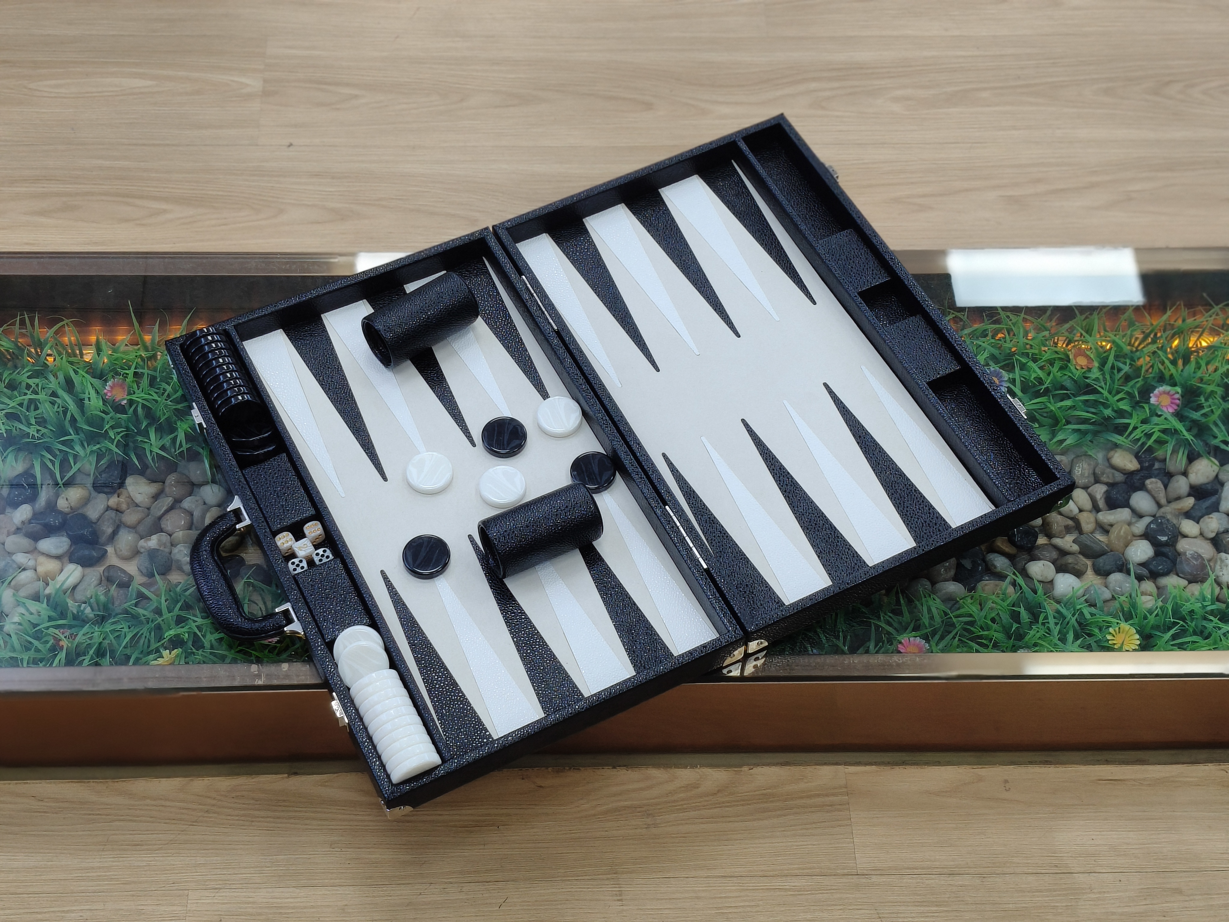 Classic Black White Backgammon Set Folding Board Game Case for Wholesale Supply