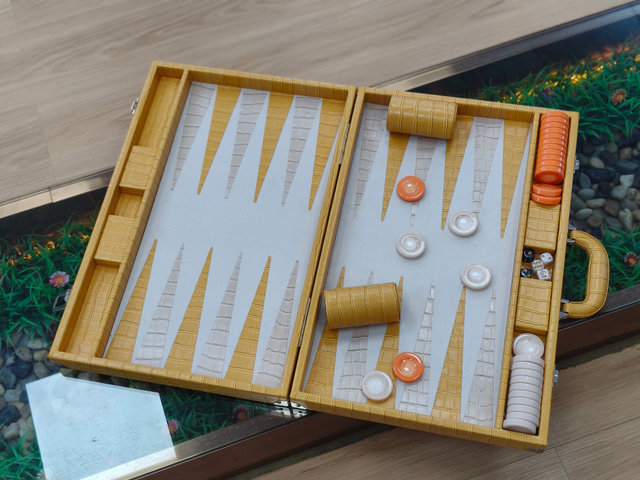 yellow crocodile PU leather backgammon set luxury board game
