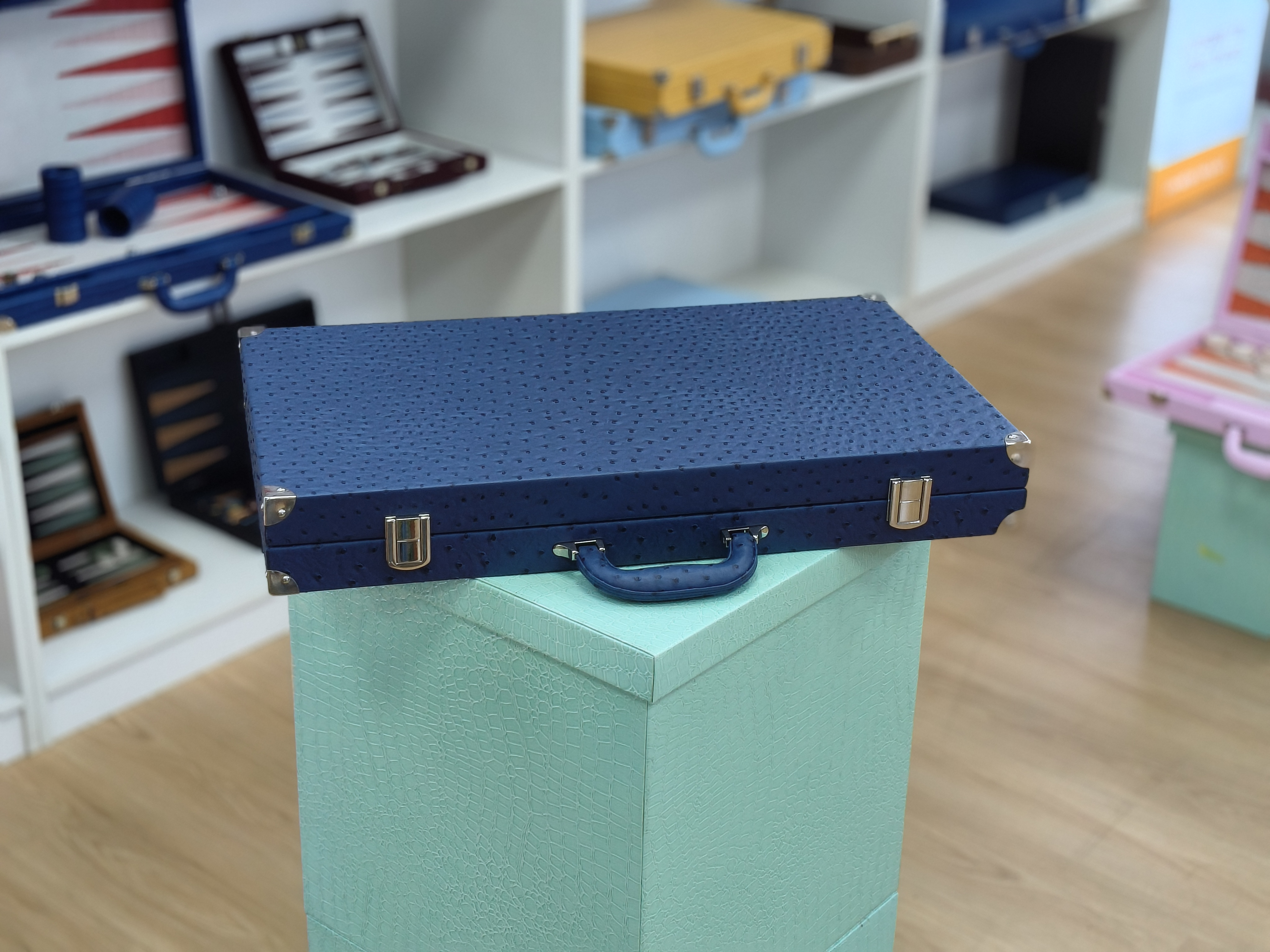 Navy Blue Ostrich-Embossed Leather Backgammon Set - Luxury Handcrafted Folding Board for Corporate Gifts