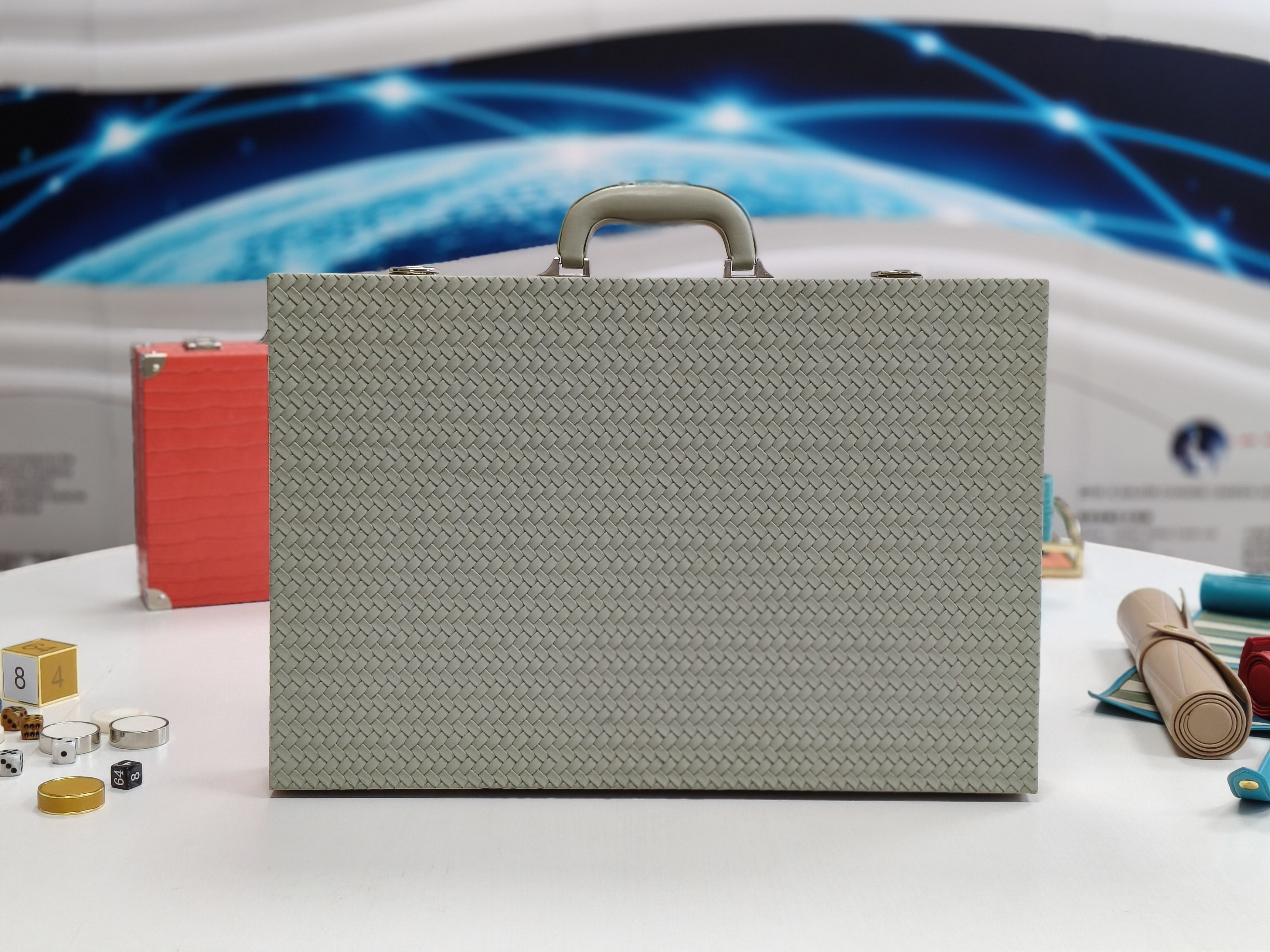 Modern Woven Texture Leather Backgammon Case Portable Design for Storage And Premium Board Game Collections