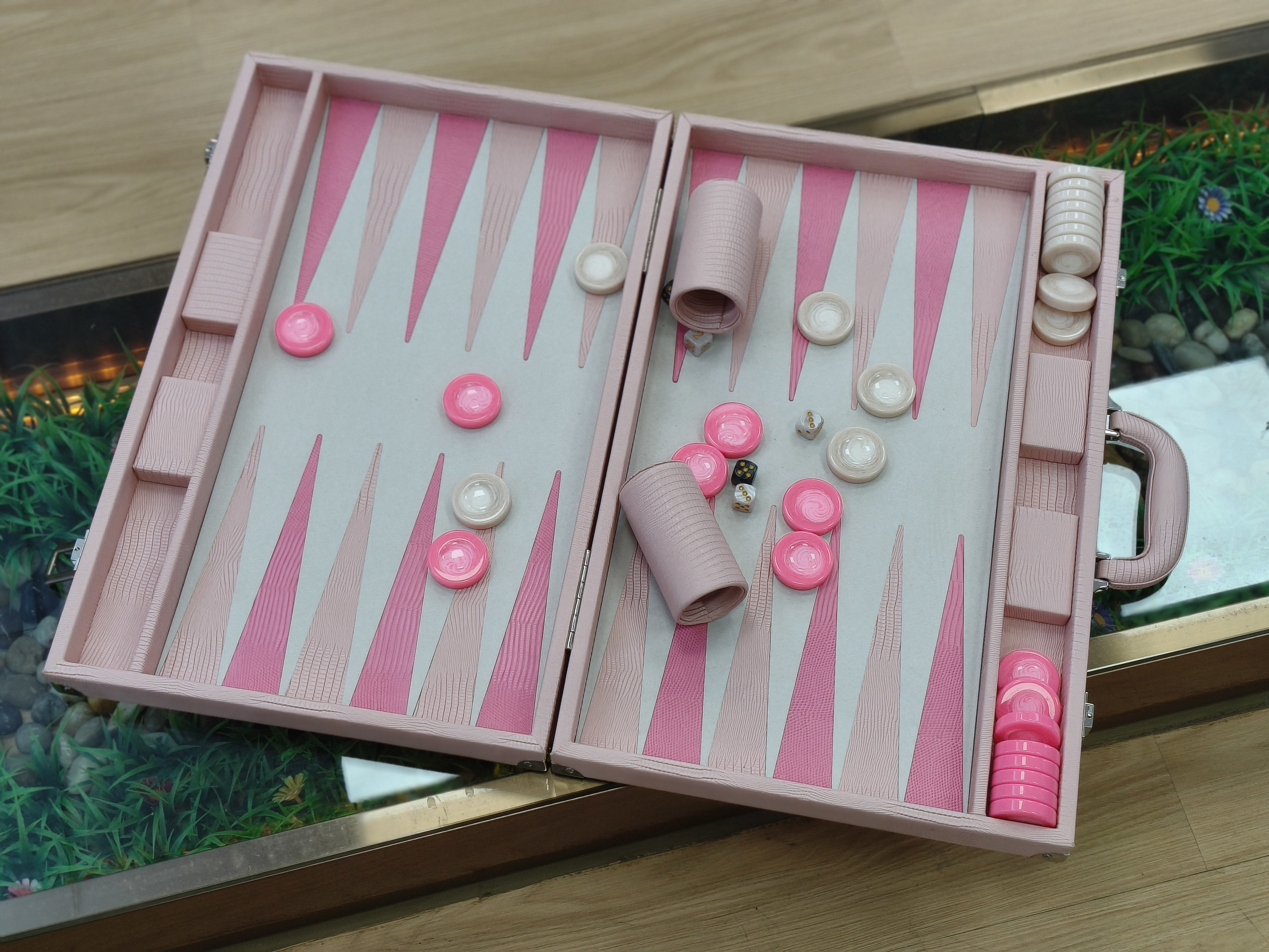 Custom Pink Leather Backgammon Set Lizard Texture Portable Folding Board Game for Gifts