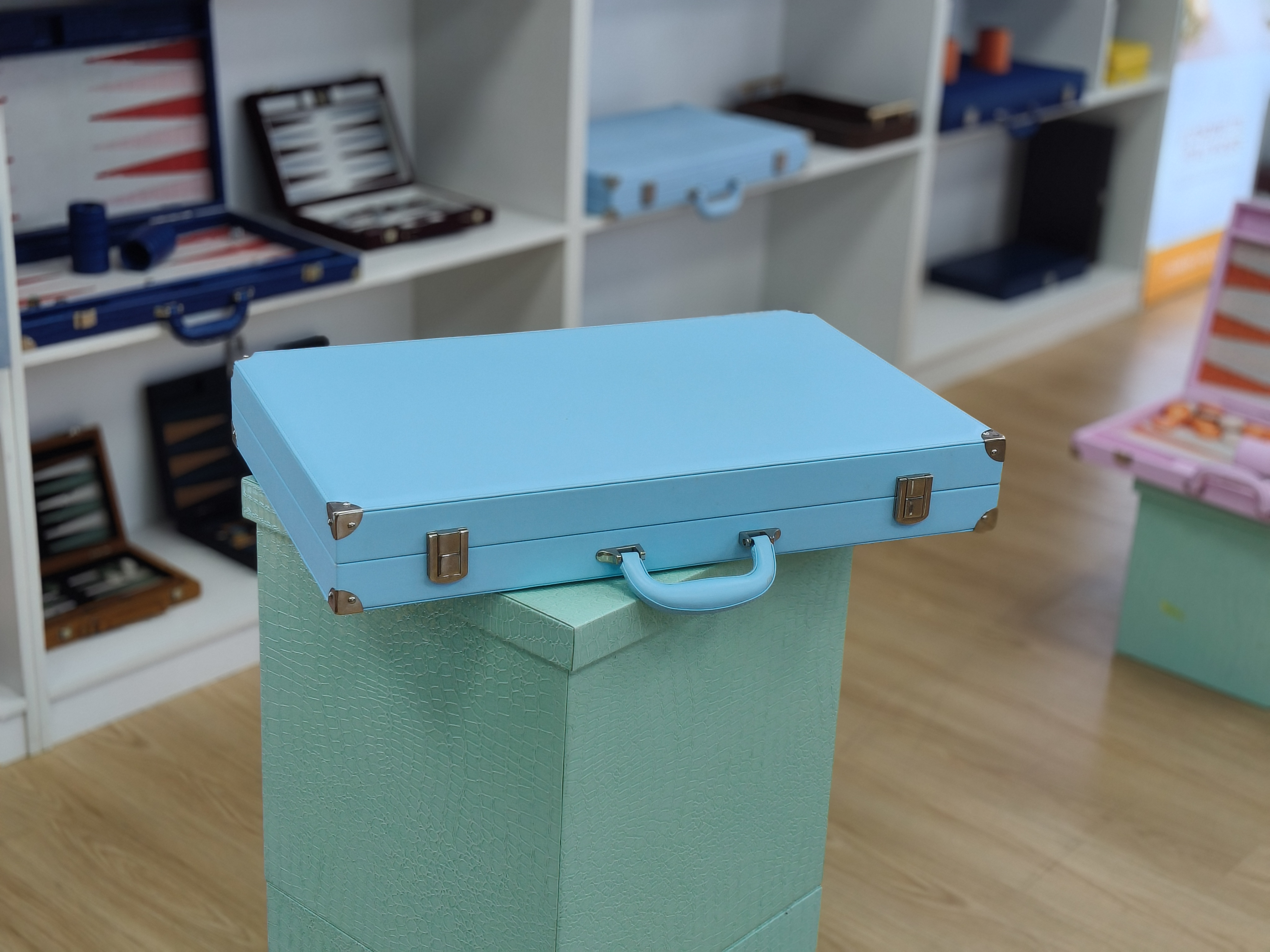 Creative Color Contrast Backgammon Set Modern Board Game Blue Orange Design Case