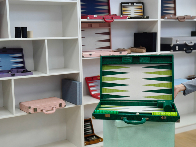 Green PU leather luxury backgammon set suitcase style board game