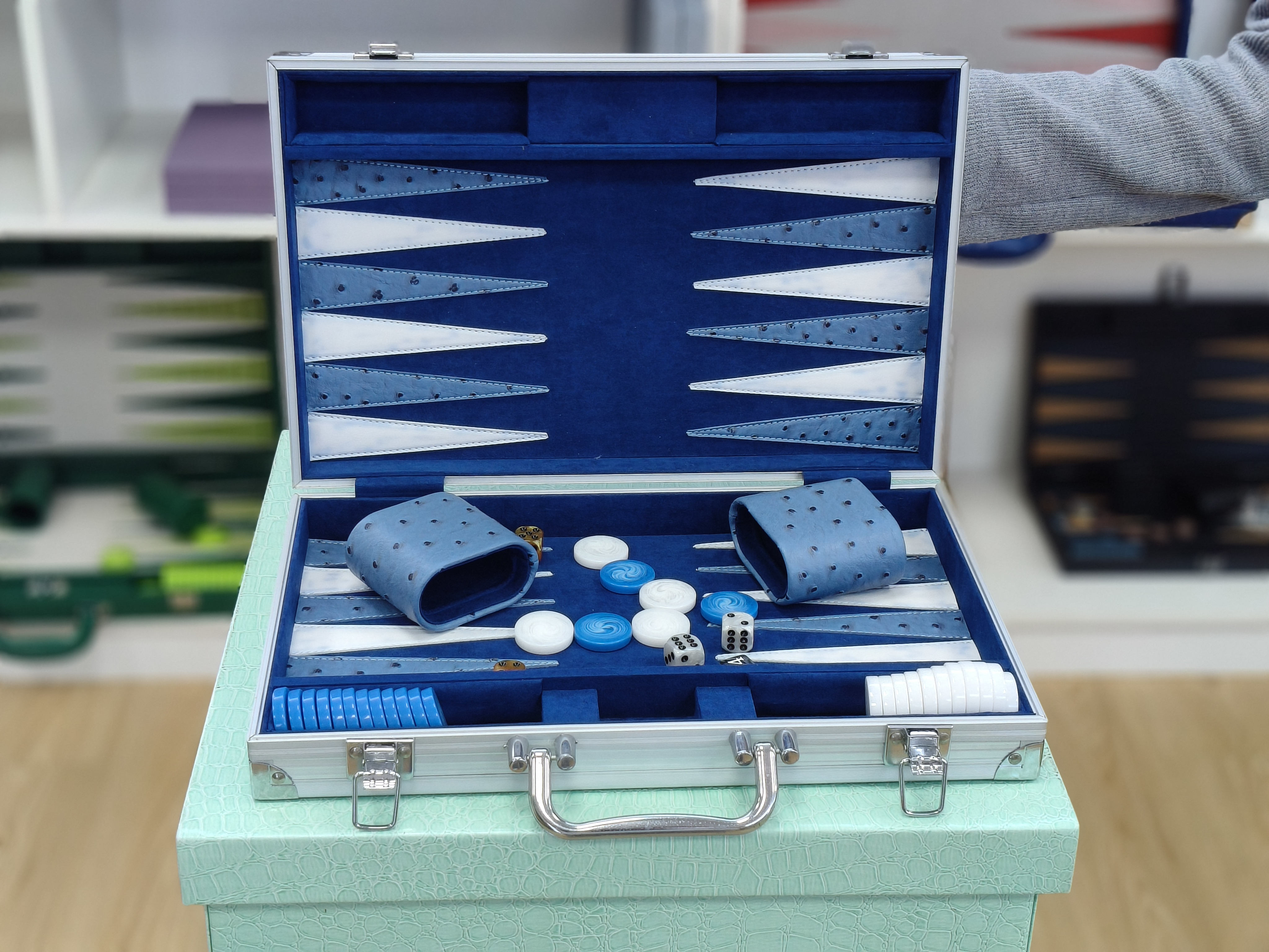 Professional Aluminum Frame Backgammon Set Portable Folding Board with Smooth Playing Surface