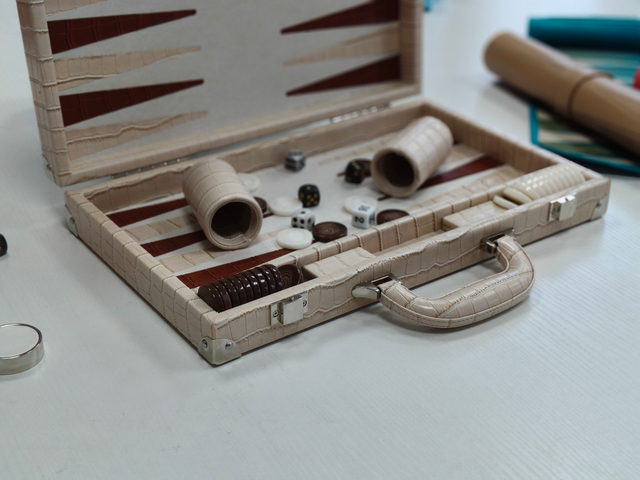 crocodile texture backgammon case luxury board game
