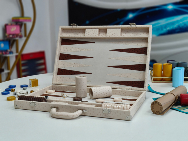 Custom Wholesale Luxury Ostrich Texture Leather Folding Backgammon Set with Dice Cups And Checkers