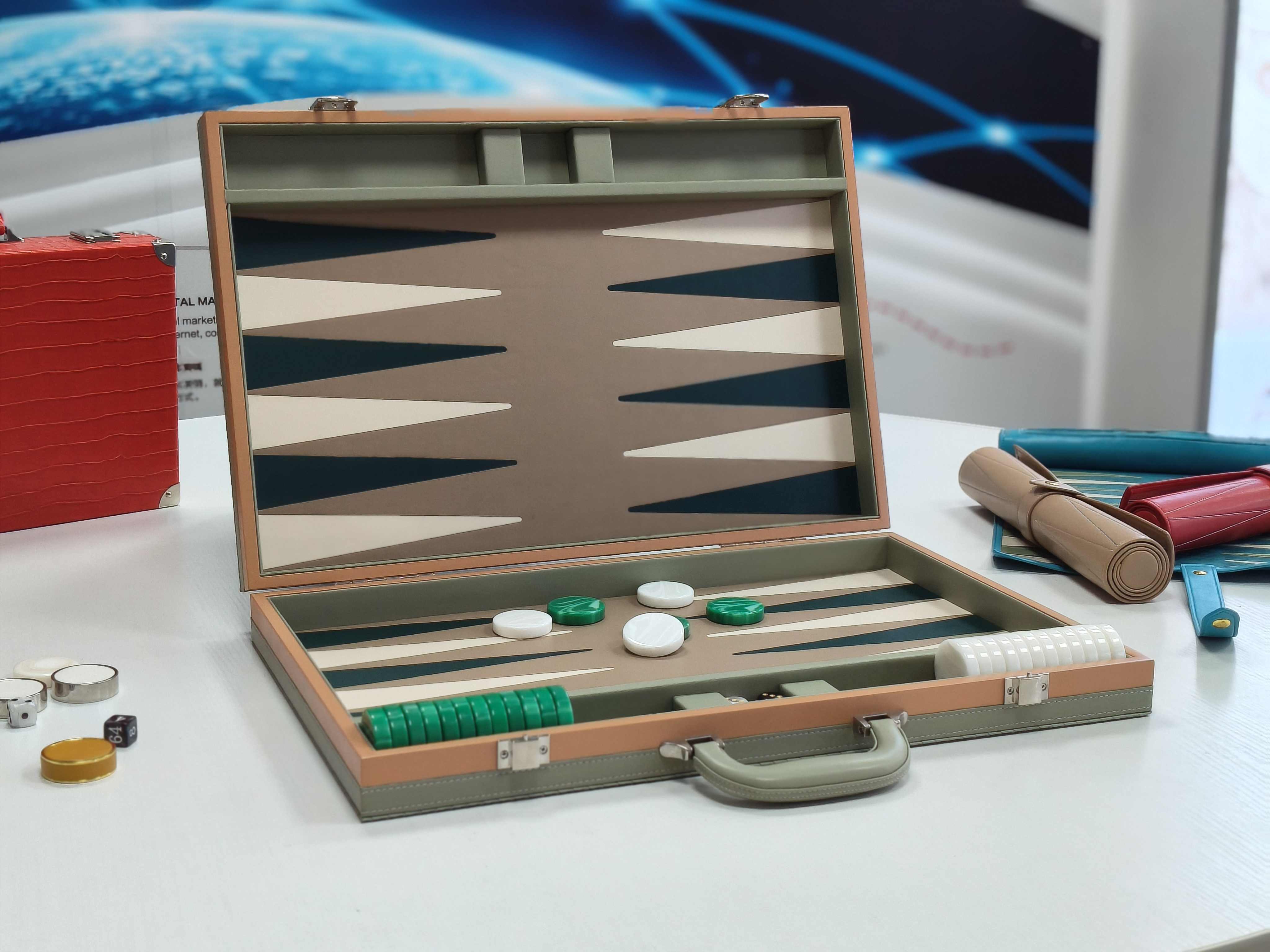 Modern Woven Texture Leather Backgammon Case Portable Design for Storage And Premium Board Game Collections