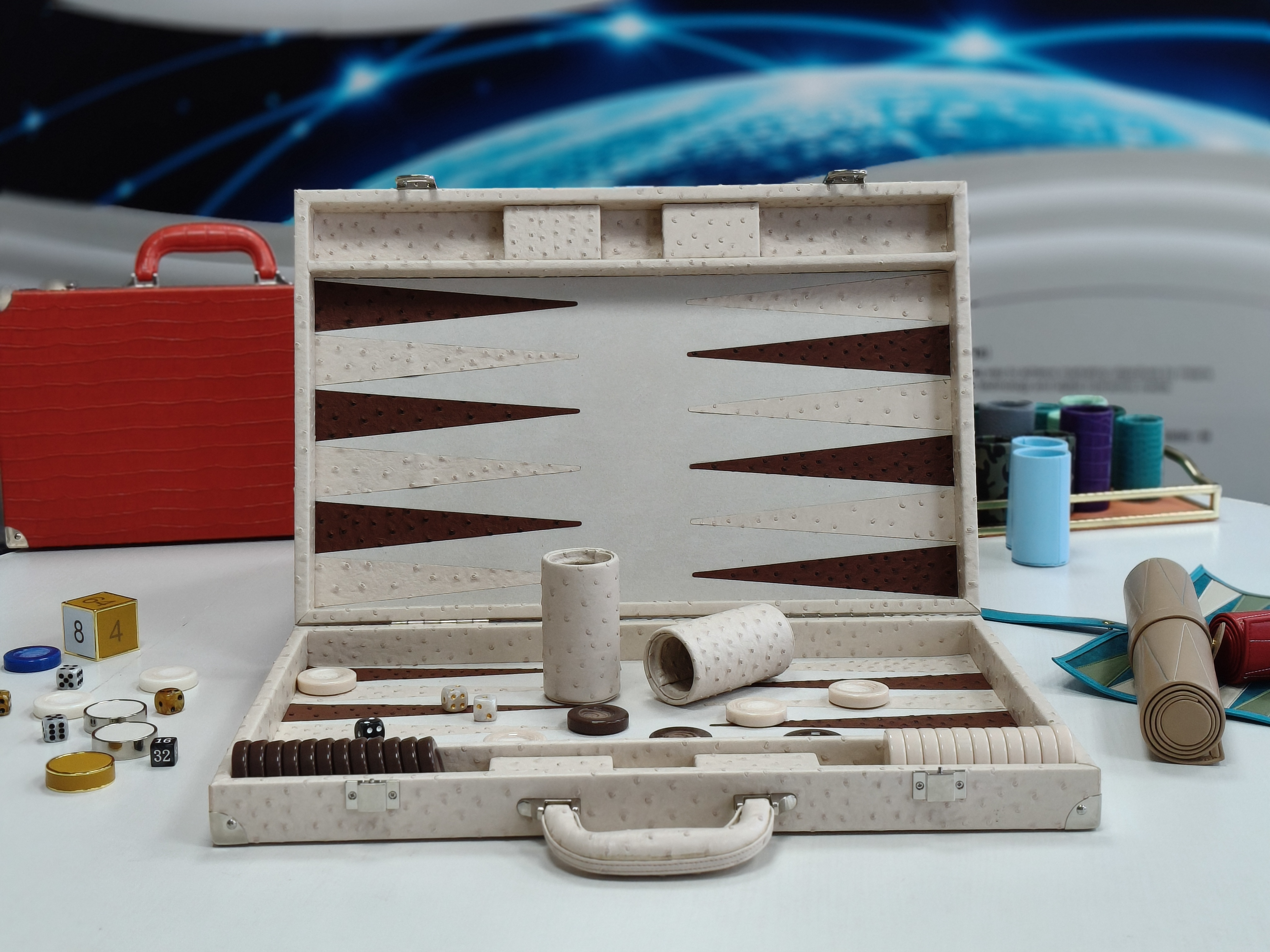 Custom Wholesale Luxury Ostrich Texture Leather Folding Backgammon Set with Dice Cups And Checkers