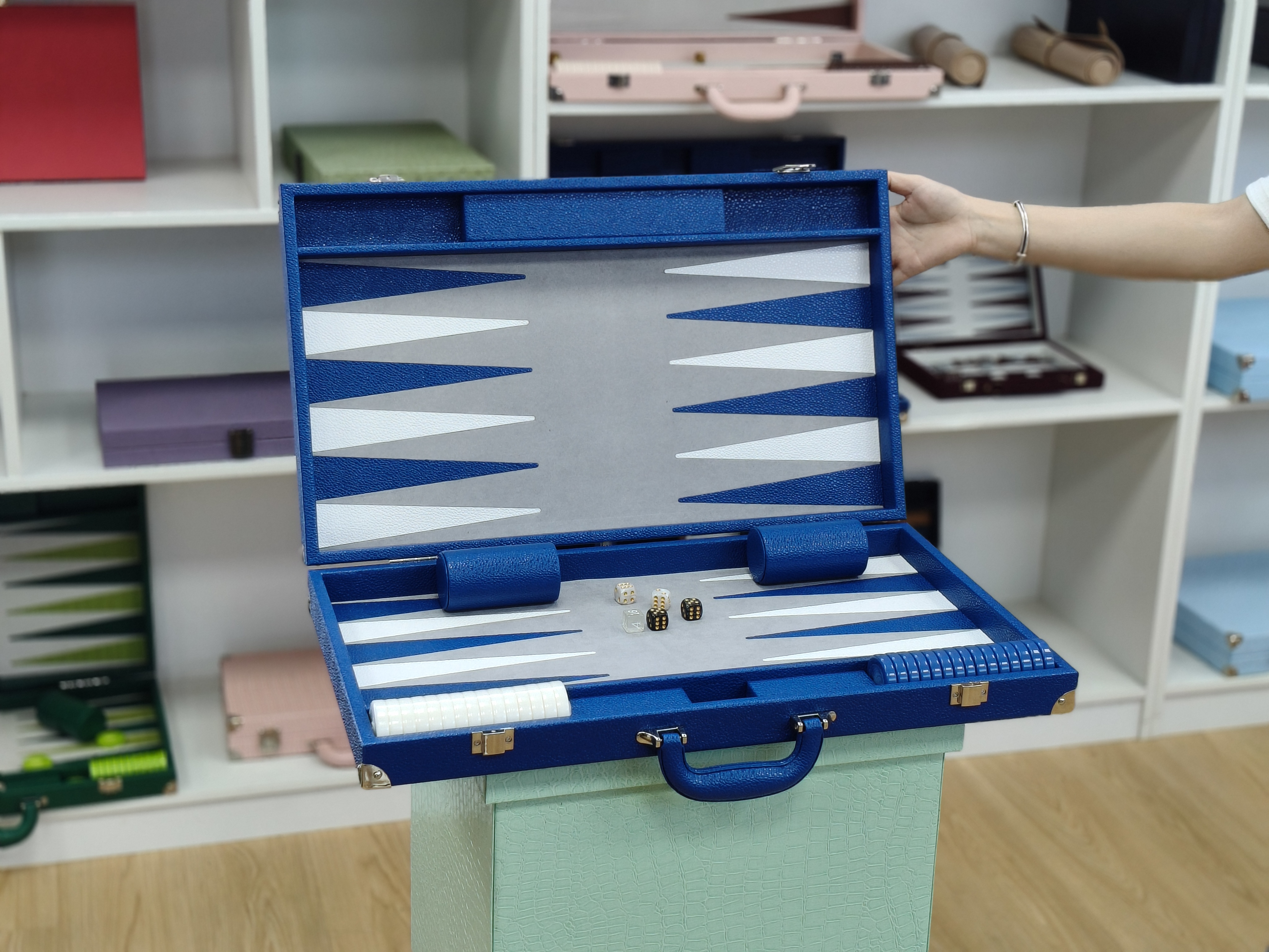 Custom PU Leather Backgammon Board Luxury Blue Suitcase Game Set with Handle
