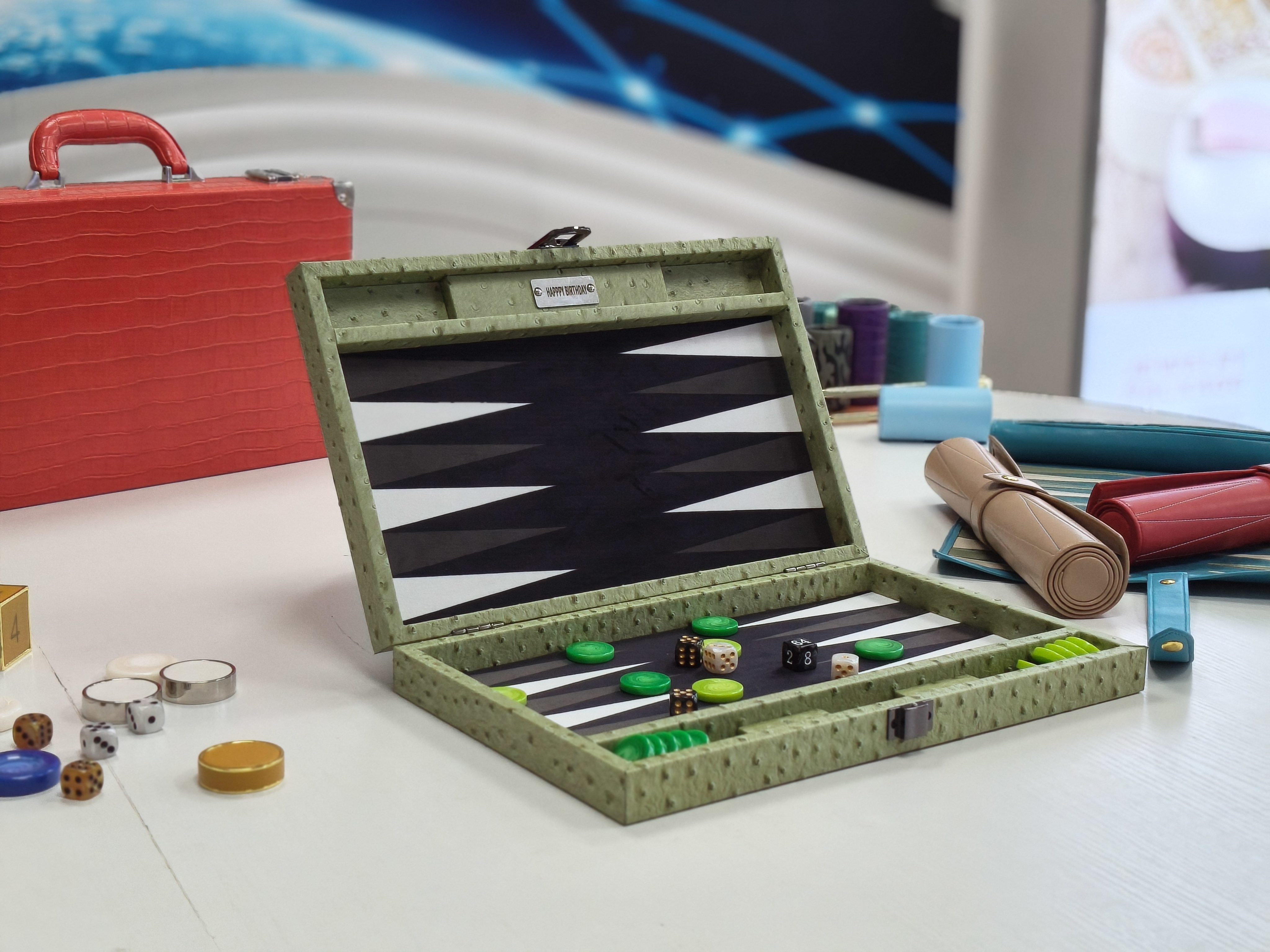 Premium Ostrich Texture PU Leather Backgammon Suitcase Set Designed for Travel, Collectors And Luxury Board Game Retailers.